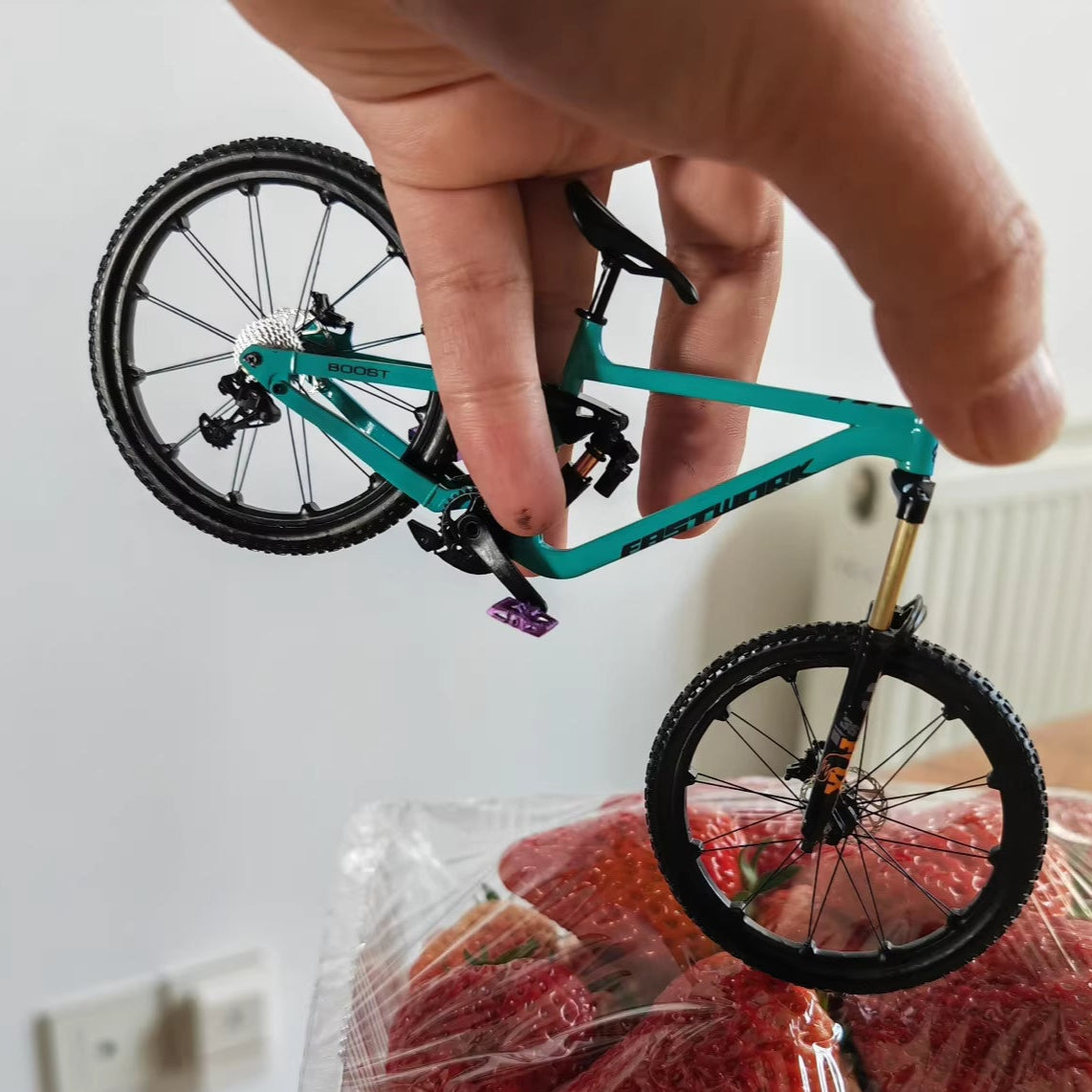 Himalo Fastwork Full Suspension MTB Scale Model | Miniature Bike Model