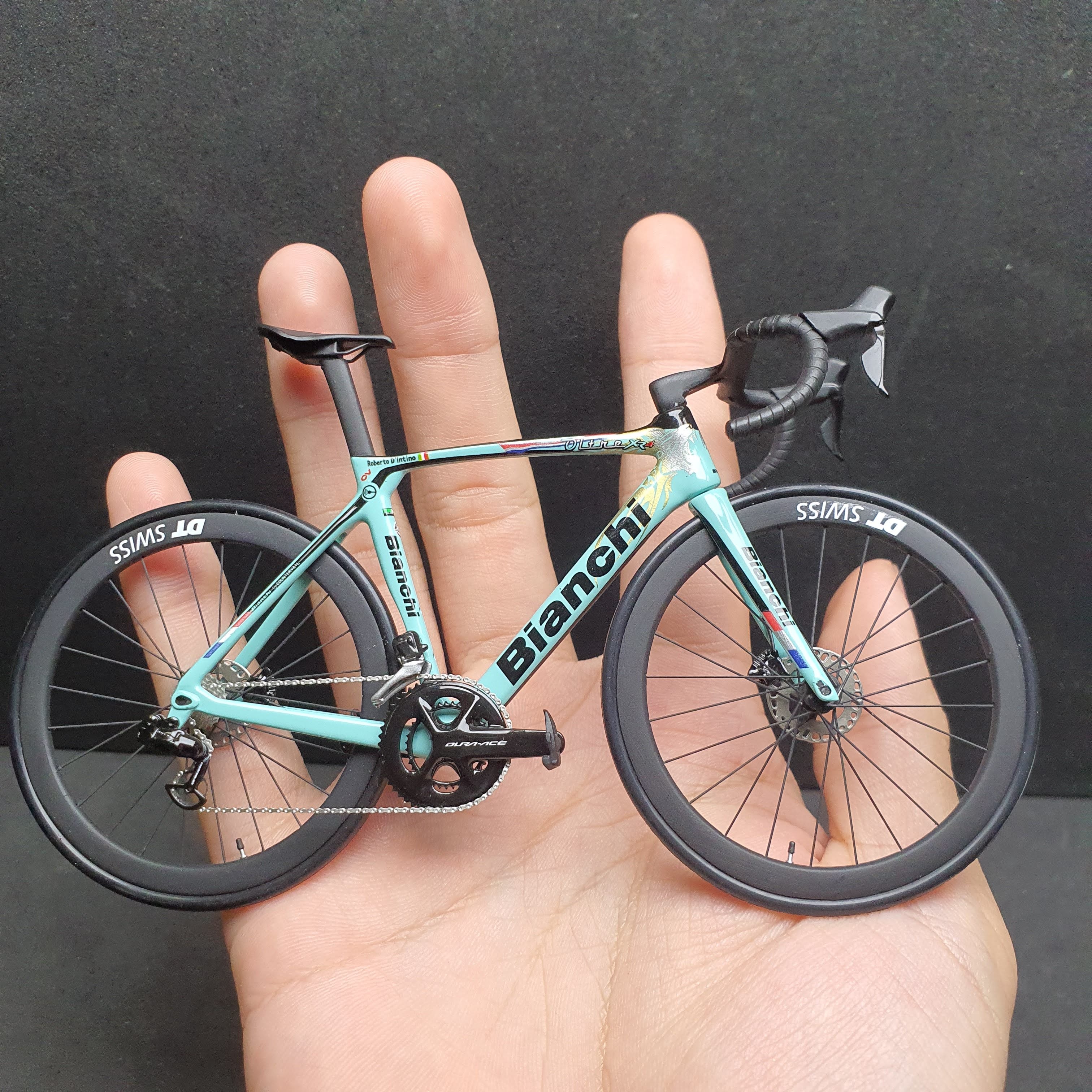 Bianchi Oltre XR4 Specialissima ミニチュア モデル 1:12 ロードバイク |友人や自分自身へのギフト |ス