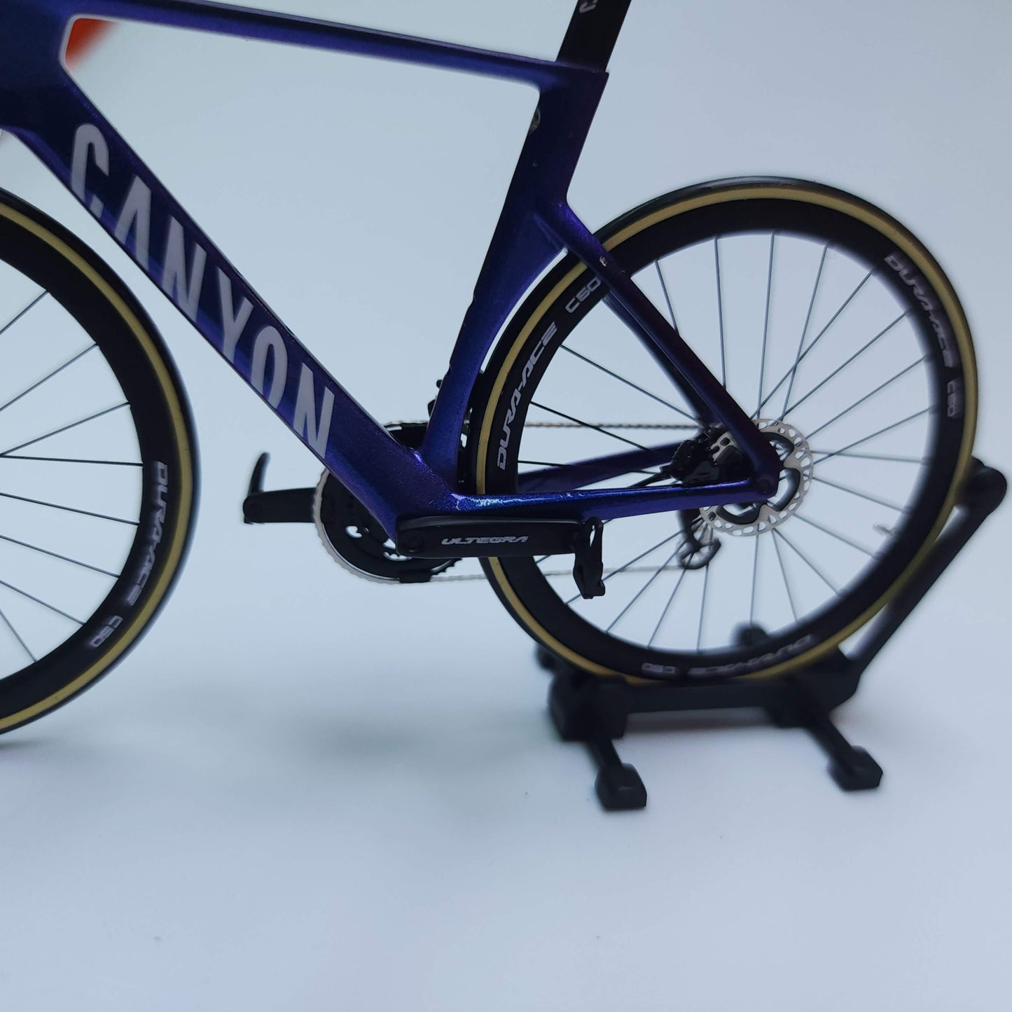 Canyon Aeroad CF SLX CFR ミニチュア モデル 1:12 ロードバイク | MVDP 友人や自分自身へのギフト |スケールモデル オーダーメイド 超リアル