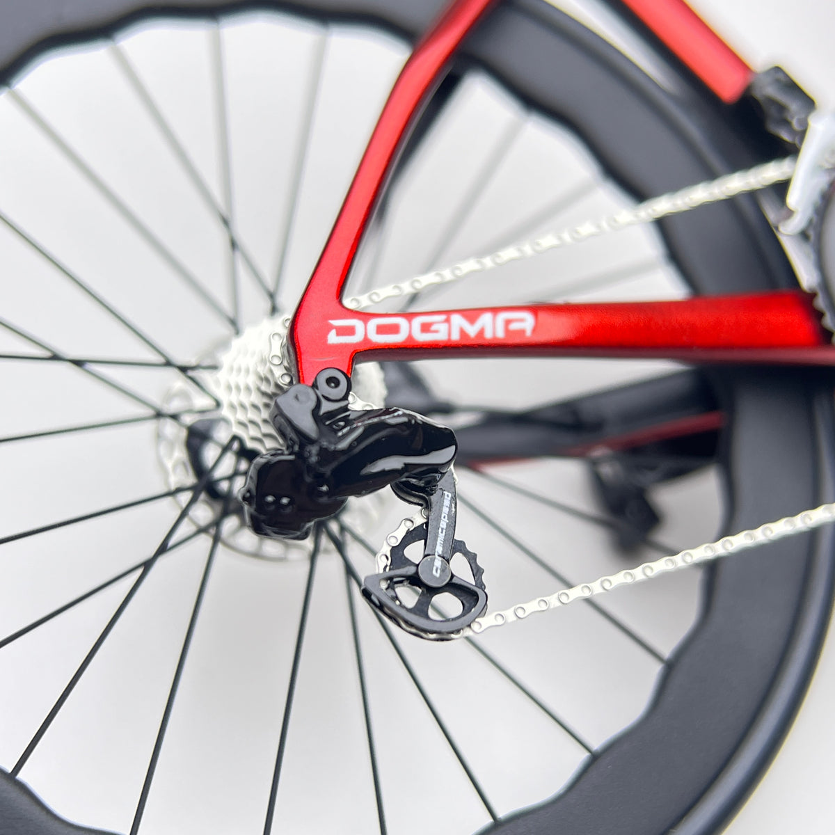 Pinarello Dogma F Stary Red Miniature Model 1:12 Roadbike | Scale Models | Custom-Made Miniatures Model