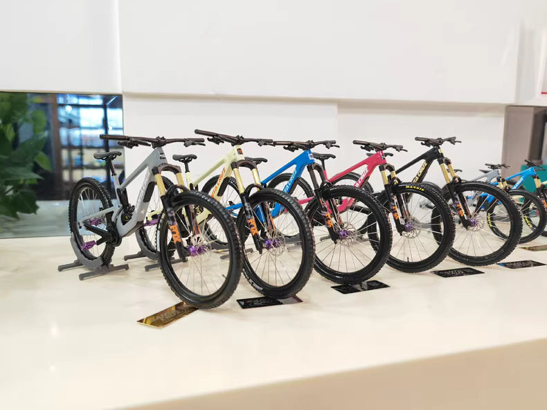 Santa Cruz Nomad Full Suspension MTB Scale Model | V10 Megatower Bullit Bronson Hightower 5010 Tallboy Chameleon Miniature Bike Model