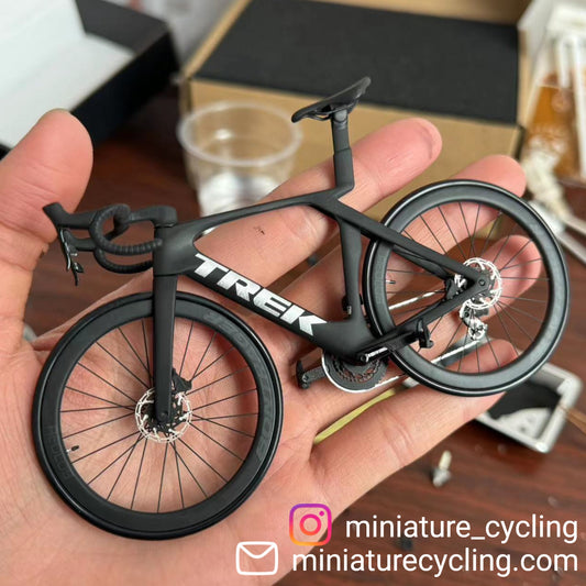 Trek Madone SLR Gen6 Gen7 Miniatures Model 1:12 Roadbike | Scale Models | Custom-Made Ultra Realistic