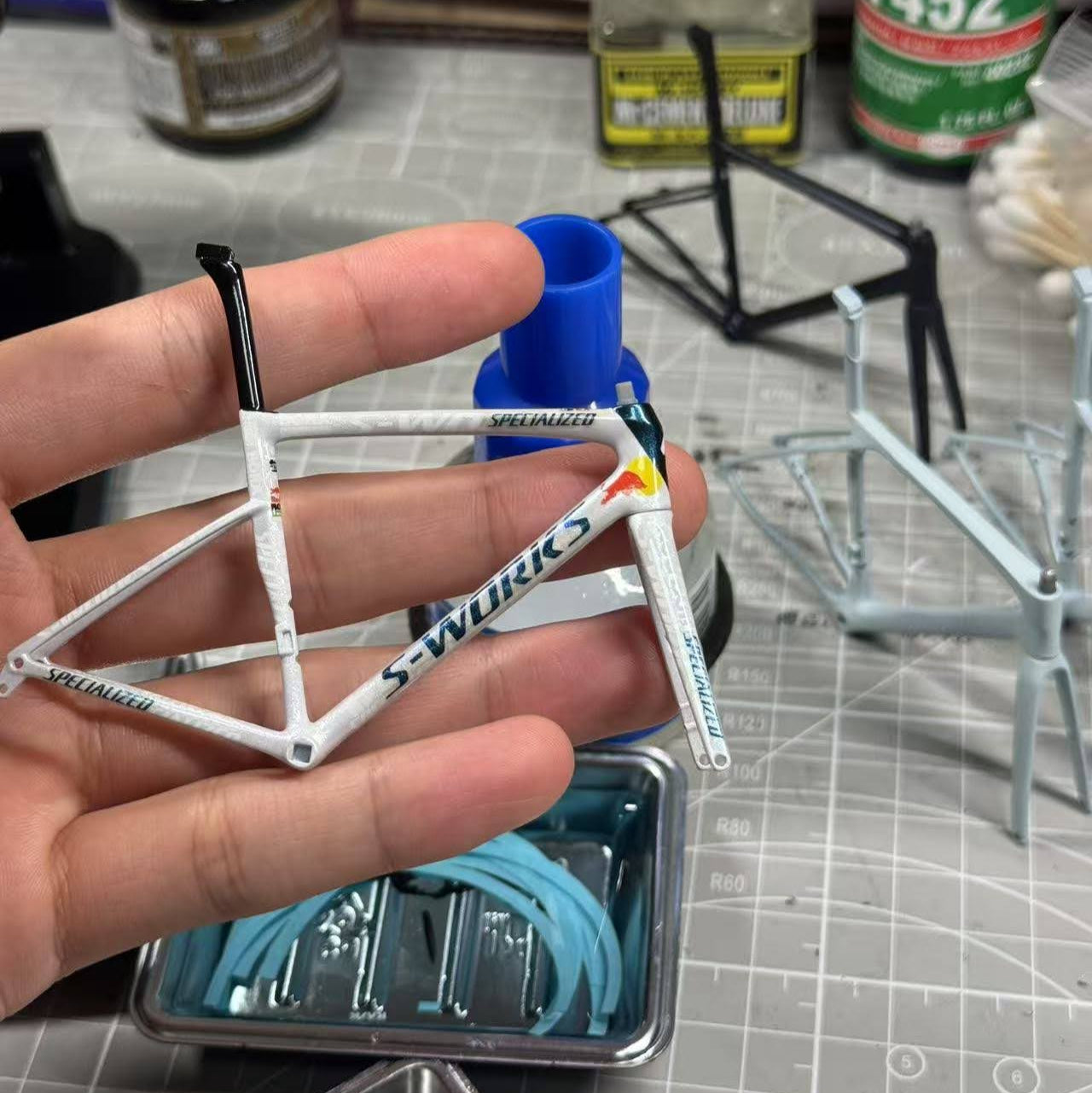 Specialized Tarmac SL8 LTD Red Bull BORA Hansgrohe Edition Miniatures Model 1:12 | Redbull Sworks Roadbike | Scale Models