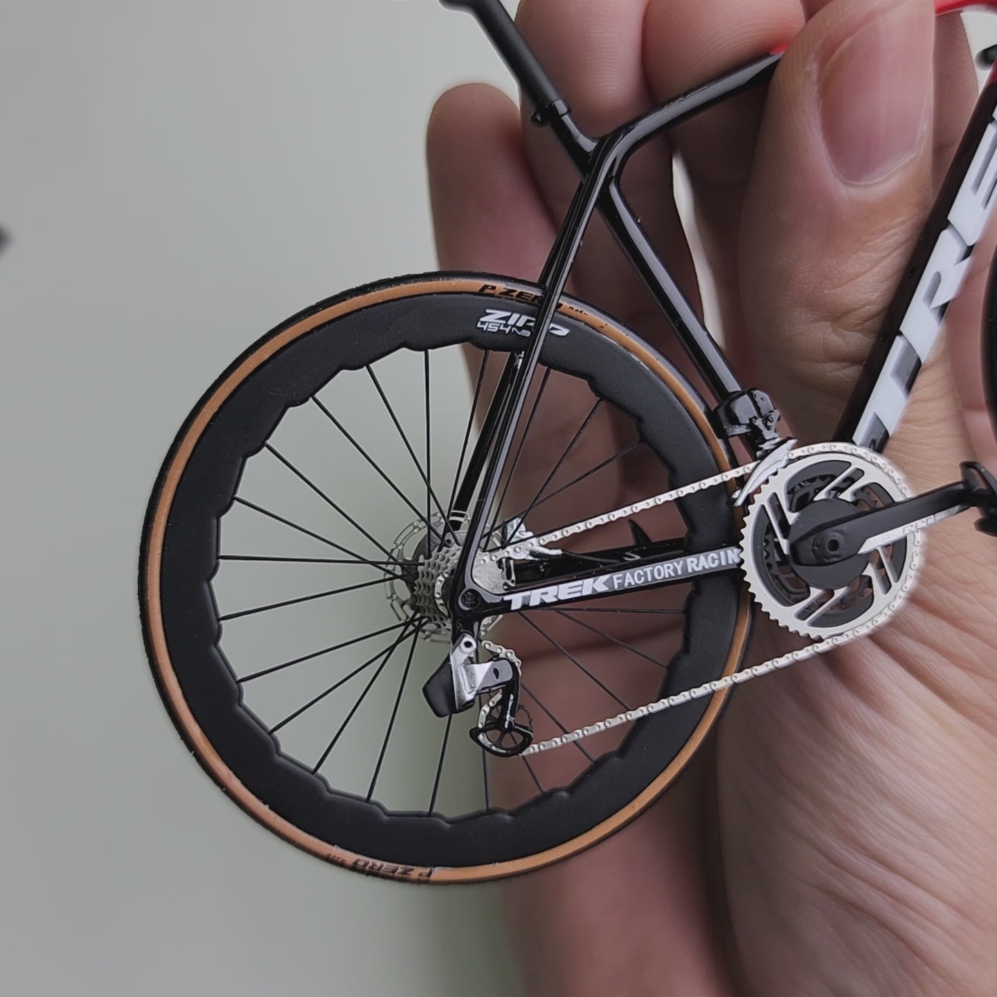 Trek Emonda ミニチュア モデル 1:12 ロードバイク |友人や自分