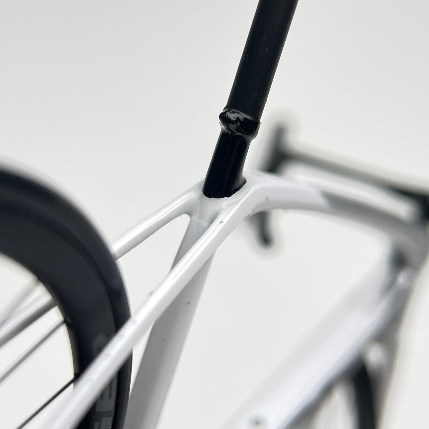 Trek Emonda SL 7 2022 White/Quick Silver Miniatures Roadbike Model 1:12  | Scale Models | Custom-Made
