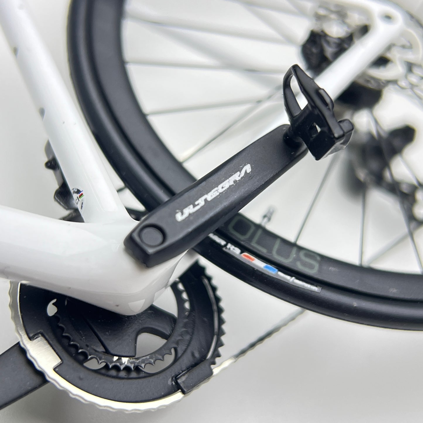 Trek Emonda SL 7 2022 White/Quick Silver Miniatures Roadbike Model 1:12  | Scale Models | Custom-Made