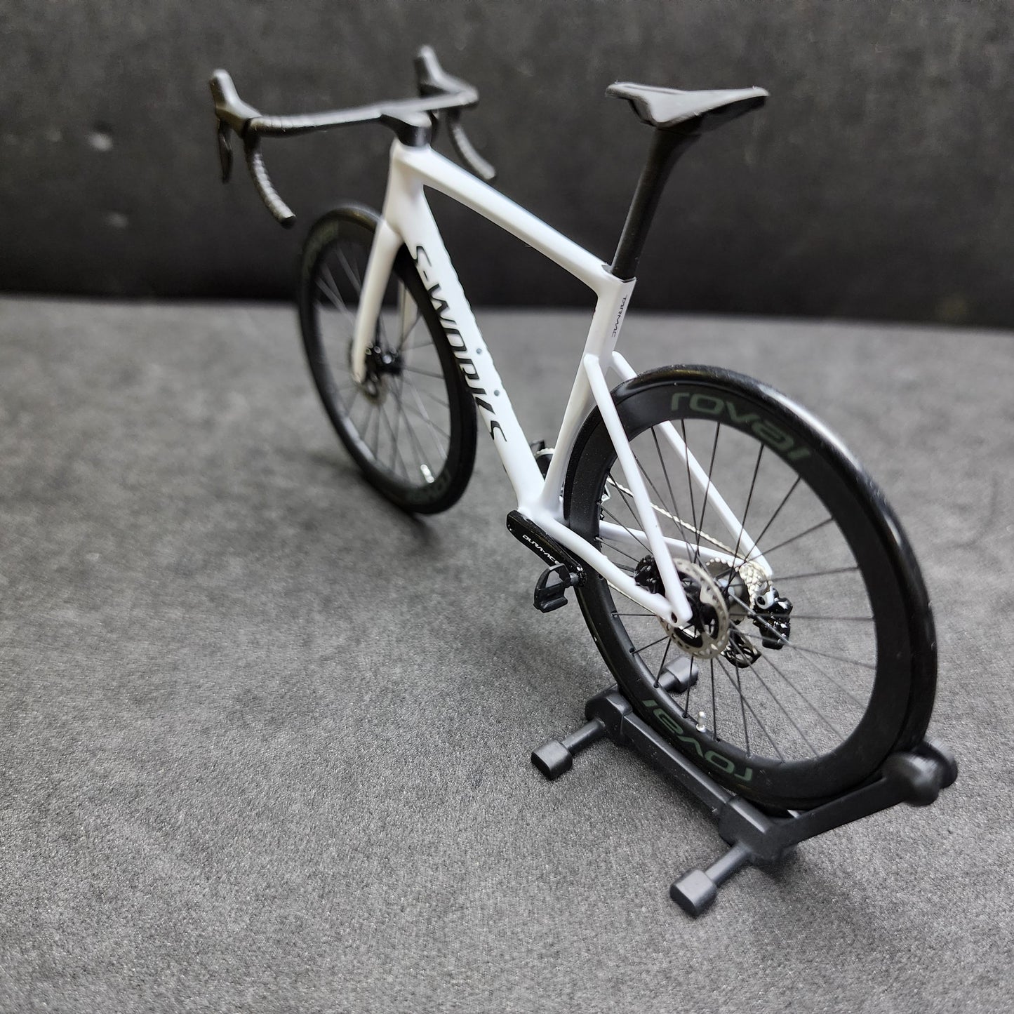 Specialized Miniatures Modello 1:12 Sworks SL7 SL8 Venge Aethos Roadbike | Regalo per il tuo amico o per te stesso. Modello in scala