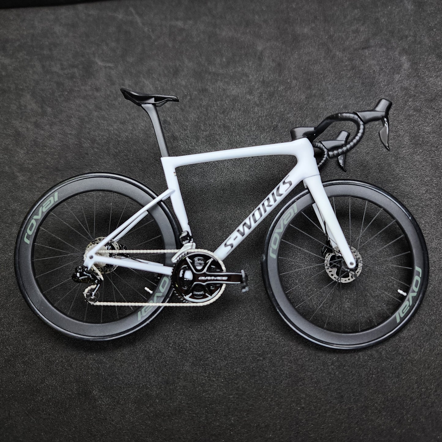 Specialized Miniatures Modell 1:12 Sworks SL7 SL8 Venge Aethos Rennrad | Geschenk für Ihren Partner oder sich selbst. Maßstabsgetreues Modell