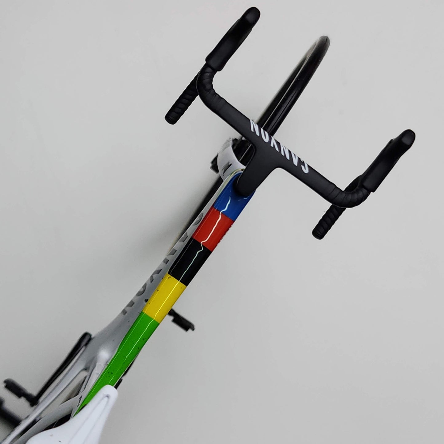 Canyon Aeroad CF SLX CFR Miniature Modello 1:12 Bici da strada | Regalo MVDP per il tuo compagno o te stesso | Modello in scala su misura ultra realistico