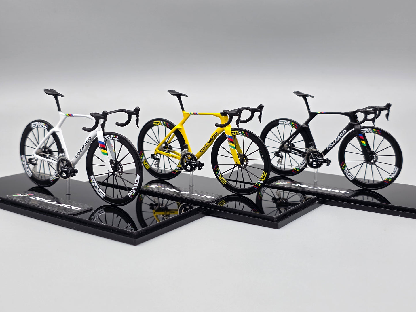 1:18 Colnago Y1Rs Miniatures Model Roadbike Display | Scale Model | Custom-Made Ultra Realistic