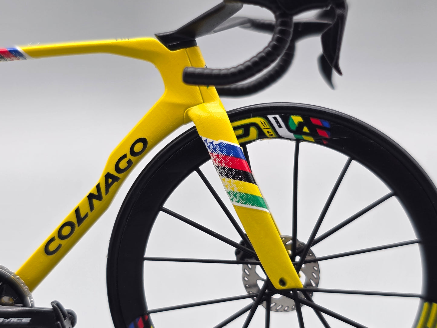 1:18 Colnago Y1Rs Miniatures Model Roadbike Display | Scale Model | Custom-Made Ultra Realistic