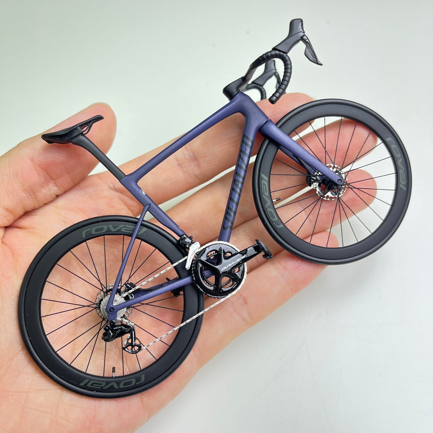 Specialized Miniatures Modell 1:12 Sworks SL7 SL8 Venge Aethos Rennrad | Geschenk für Ihren Partner oder sich selbst. Maßstabsgetreues Modell