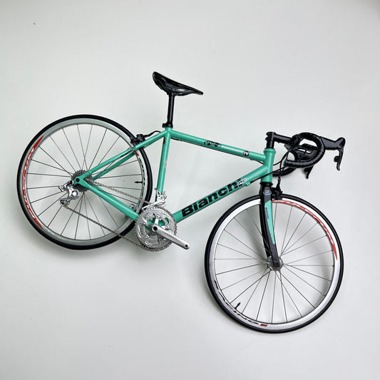 Bianchi Oltre XR4 Specialissima Miniaturas Modelo 1:12 Bicicleta de Carretera | Regalo para tu pareja o para ti mismo | Modelo a escala | Ultra realista hecho a medida