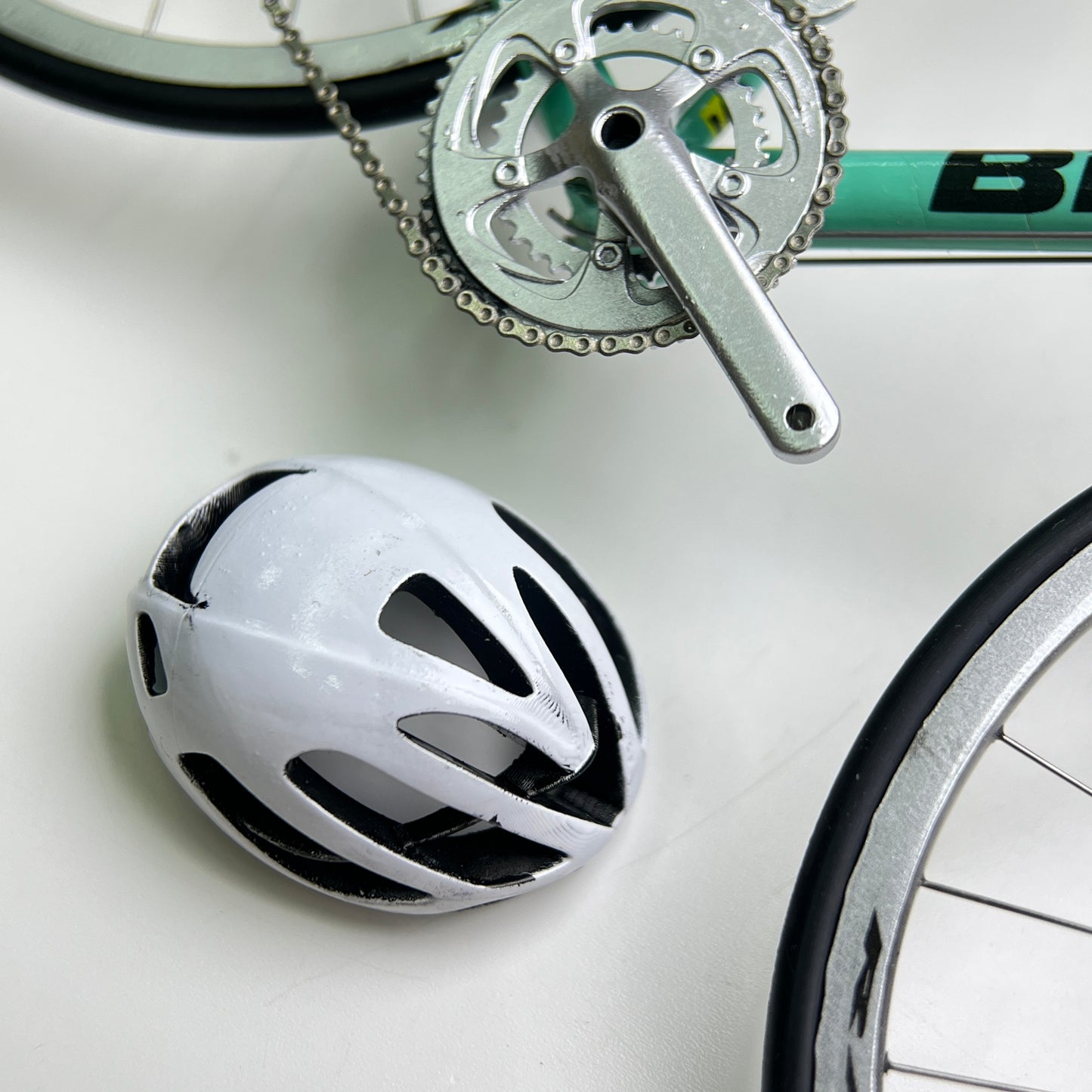 Bianchi Oltre XR4 Specialissima Miniaturas Modelo 1:12 Bicicleta de Carretera | Regalo para tu pareja o para ti mismo | Modelo a escala | Ultra realista hecho a medida