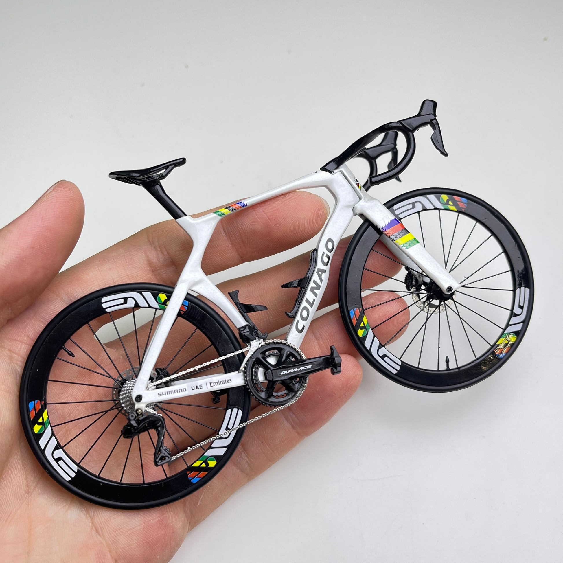 rennrad miniaturmodell Bianchi Oltre XR4 Specialissima Miniaturmodell 1:12 Rennrad | Geschenk für deinen Partner oder dich selbst | Maßstabsgetreues Modell