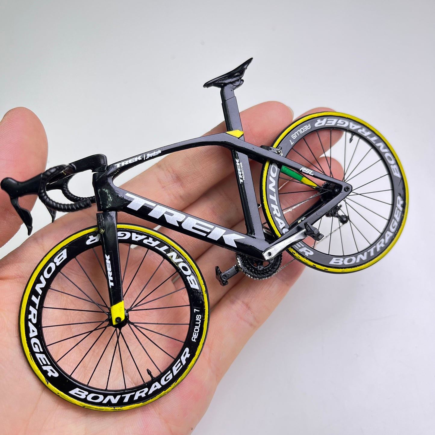 Trek Madone 9 Miniatures Model 1:12 Roadbike Cancellara | Scale Models | Custom-Made Ultra Realistic