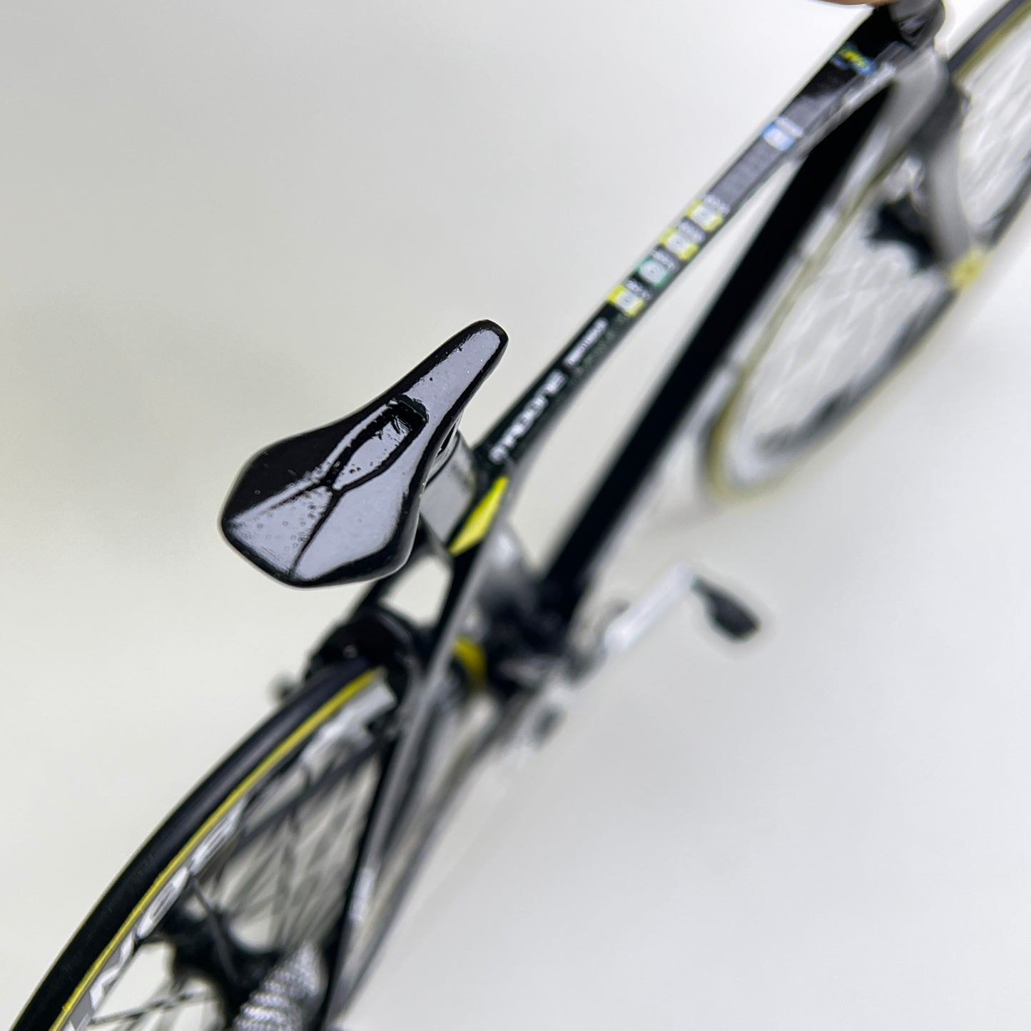 Trek Madone 9 Miniatures Model 1:12 Roadbike Cancellara | Scale Models | Custom-Made Ultra Realistic