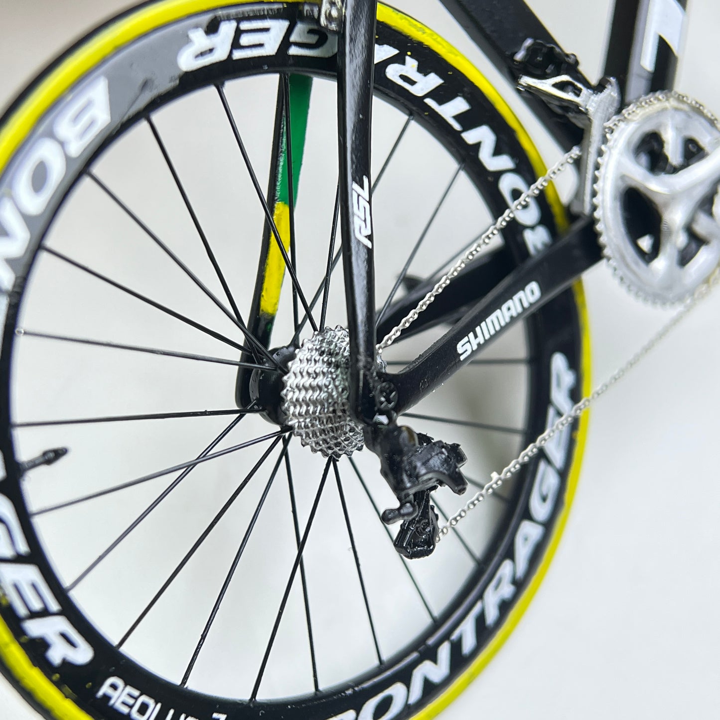 Trek Madone 9 Miniatures Model 1:12 Roadbike Cancellara | Scale Models | Custom-Made Ultra Realistic