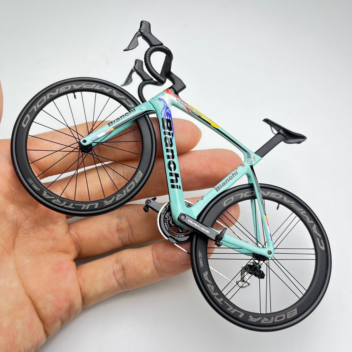 Bianchi Oltre XR4 Specialissima Miniaturas Modelo 1:12 Bicicleta de Carretera | Regalo para tu pareja o para ti mismo | Modelo a escala | Ultra realista hecho a medida