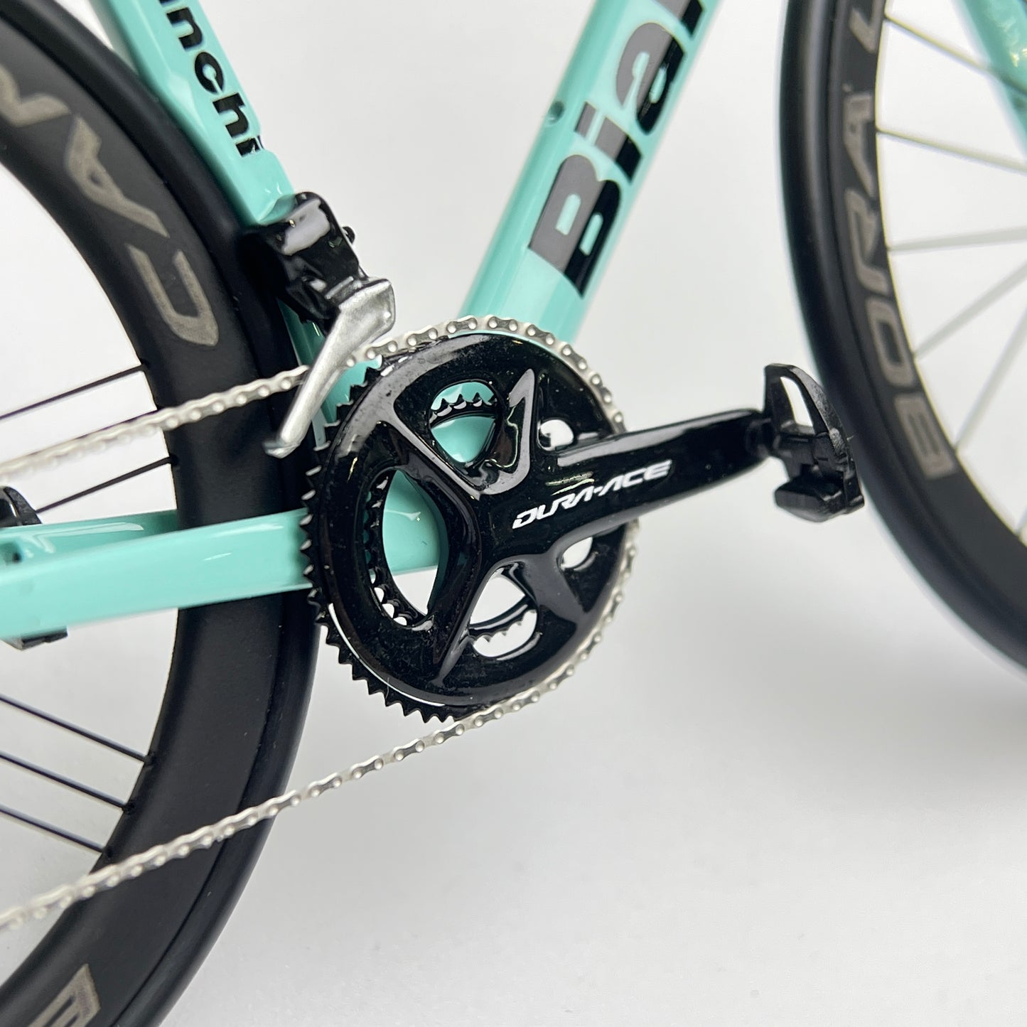 Bianchi Oltre XR4 Specialissima Miniaturas Modelo 1:12 Bicicleta de Carretera | Regalo para tu pareja o para ti mismo | Modelo a escala | Ultra realista hecho a medida
