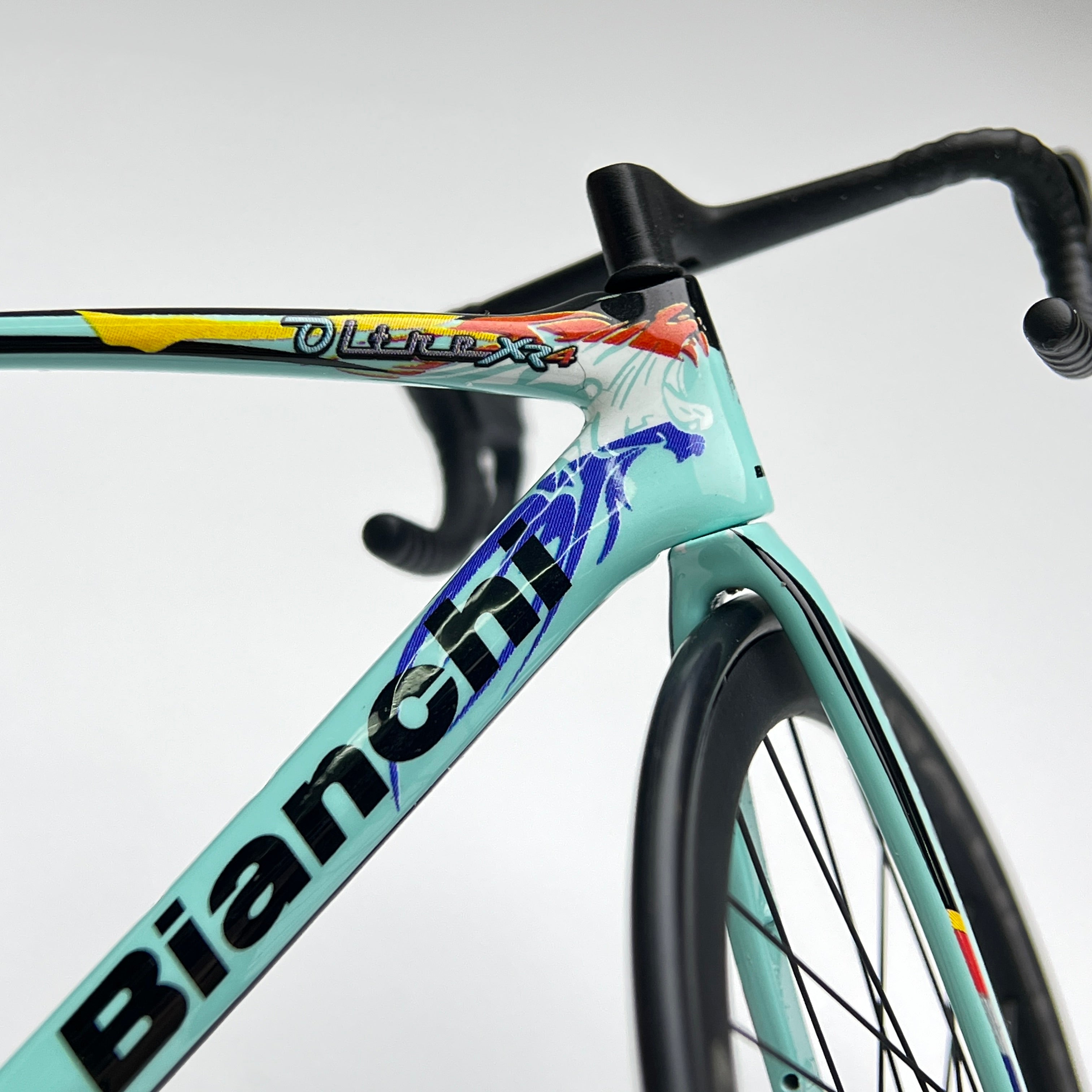 Bianchi Oltre XR4 Specialissima ミニチュア モデル 1:12 ロード