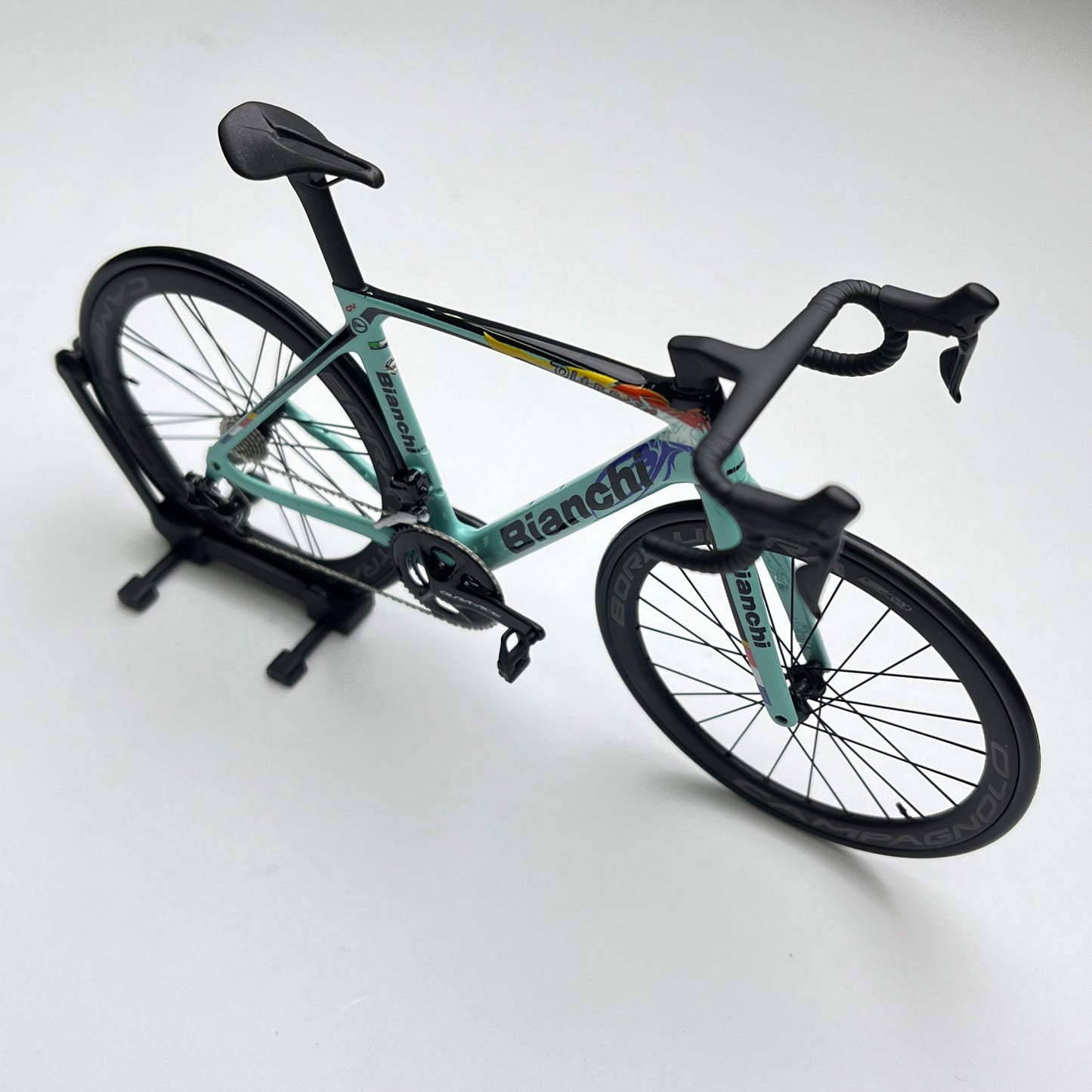 Bianchi Oltre XR4 Specialissima Miniaturas Modelo 1:12 Bicicleta de Carretera | Regalo para tu pareja o para ti mismo | Modelo a escala | Ultra realista hecho a medida