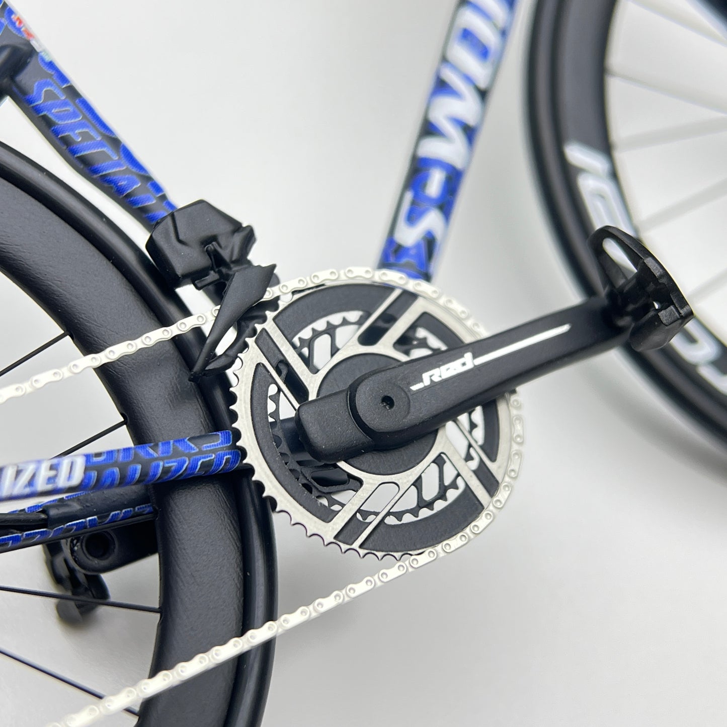 Specialized S-Works Tarmac SL8 LTD Red Bull 2025 TdF Miniatures Model 1:12 Compilation | Sworks Roadbike | Scale Models (Copy)