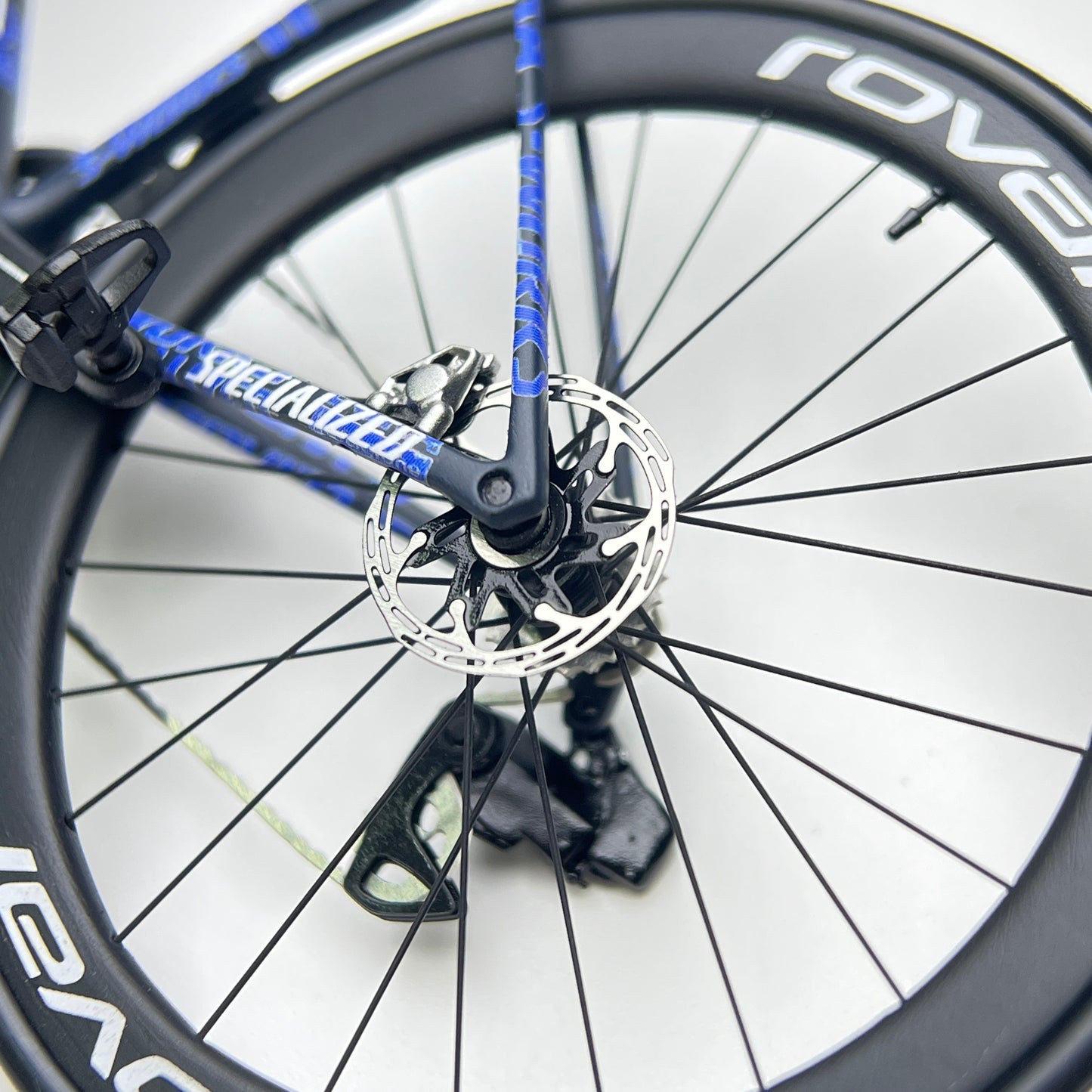 Specialized S-Works Tarmac SL8 LTD Red Bull 2025 TdF Miniatures Model 1:12 Compilation | Sworks Roadbike | Scale Models (Copy)