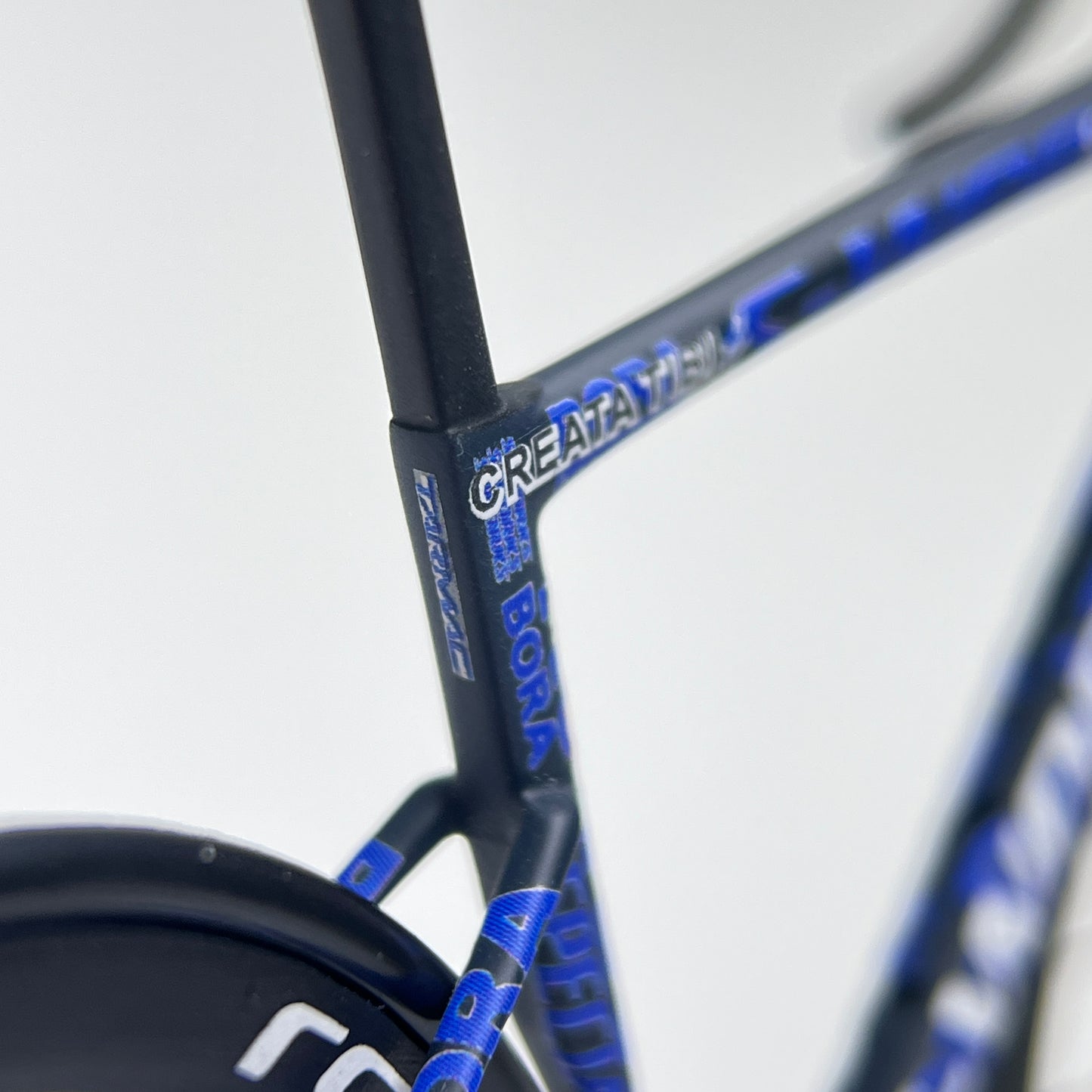 Specialized S-Works Tarmac SL8 LTD Red Bull 2025 TdF Miniatures Model 1:12 Compilation | Sworks Roadbike | Scale Models (Copy)