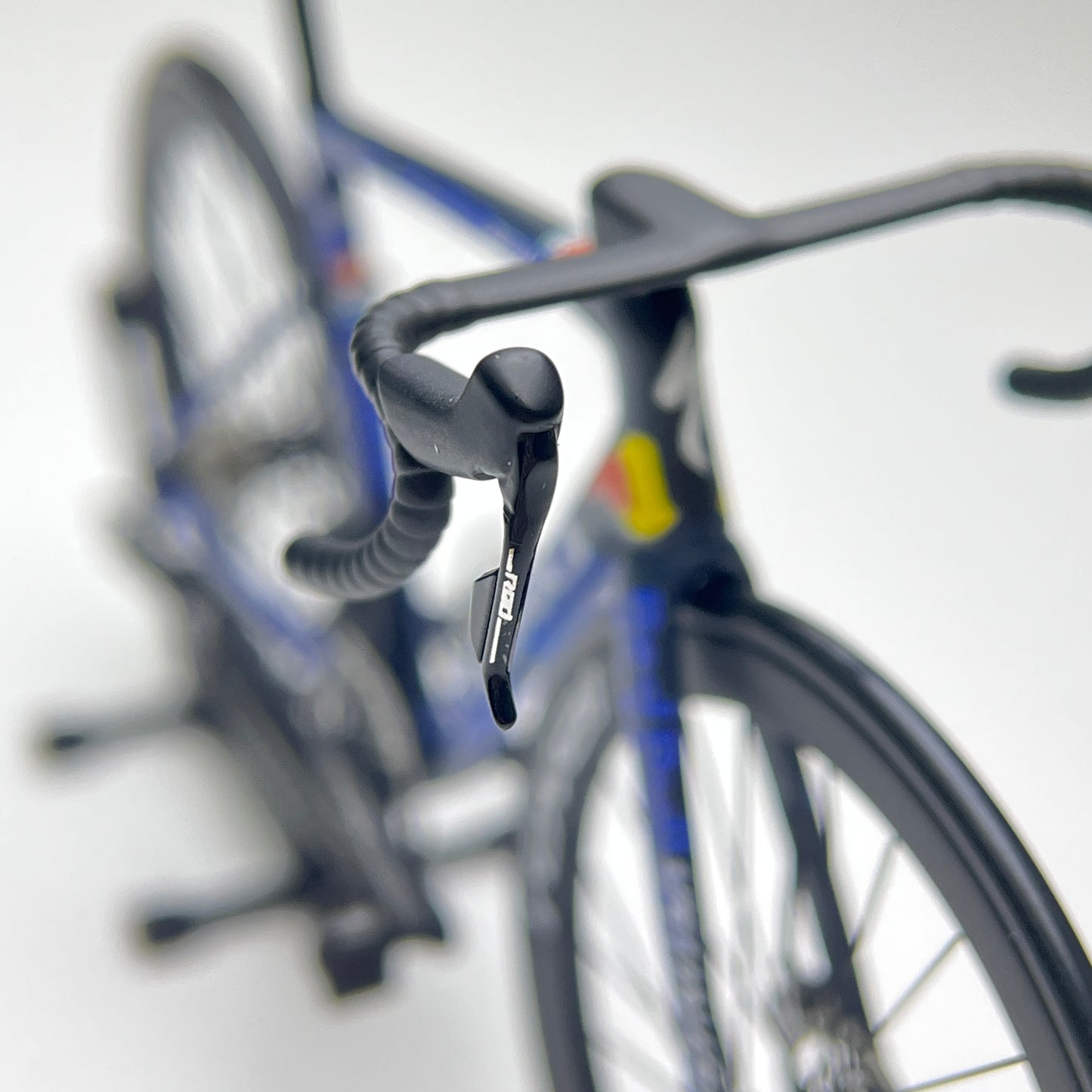 Specialized S-Works Tarmac SL8 LTD Red Bull 2025 TdF Miniatures Model 1:12 Compilation | Sworks Roadbike | Scale Models (Copy)