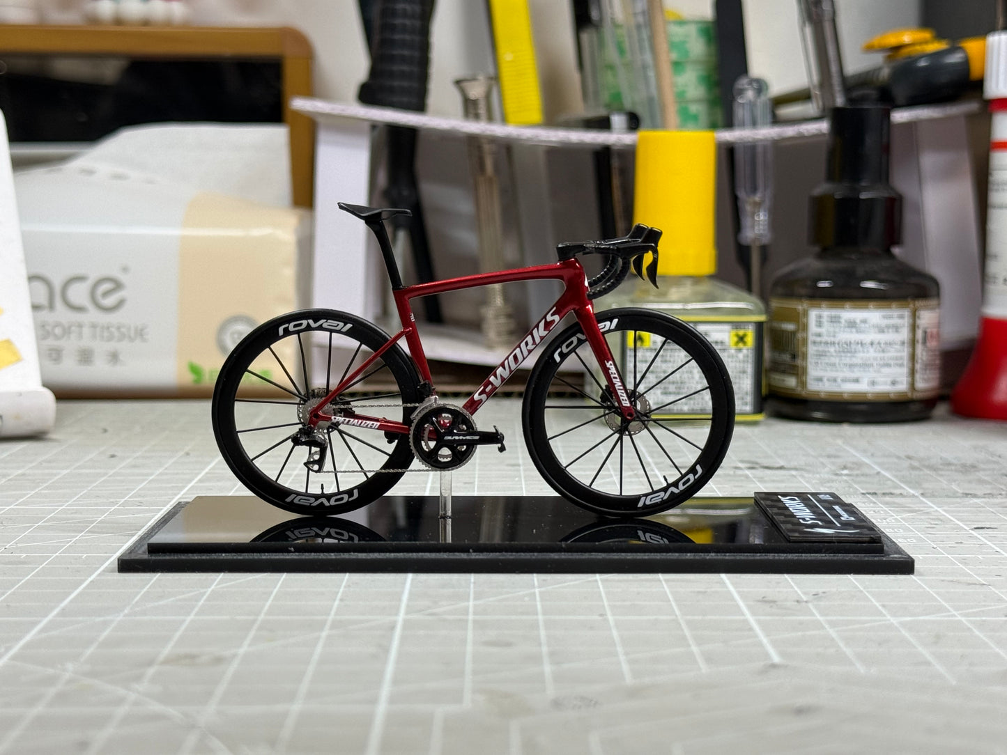 1:18 Specialized SL8 Single Colour Miniatures Model Roadbike Display | Scale Model | Custom-Made Ultra Realistic