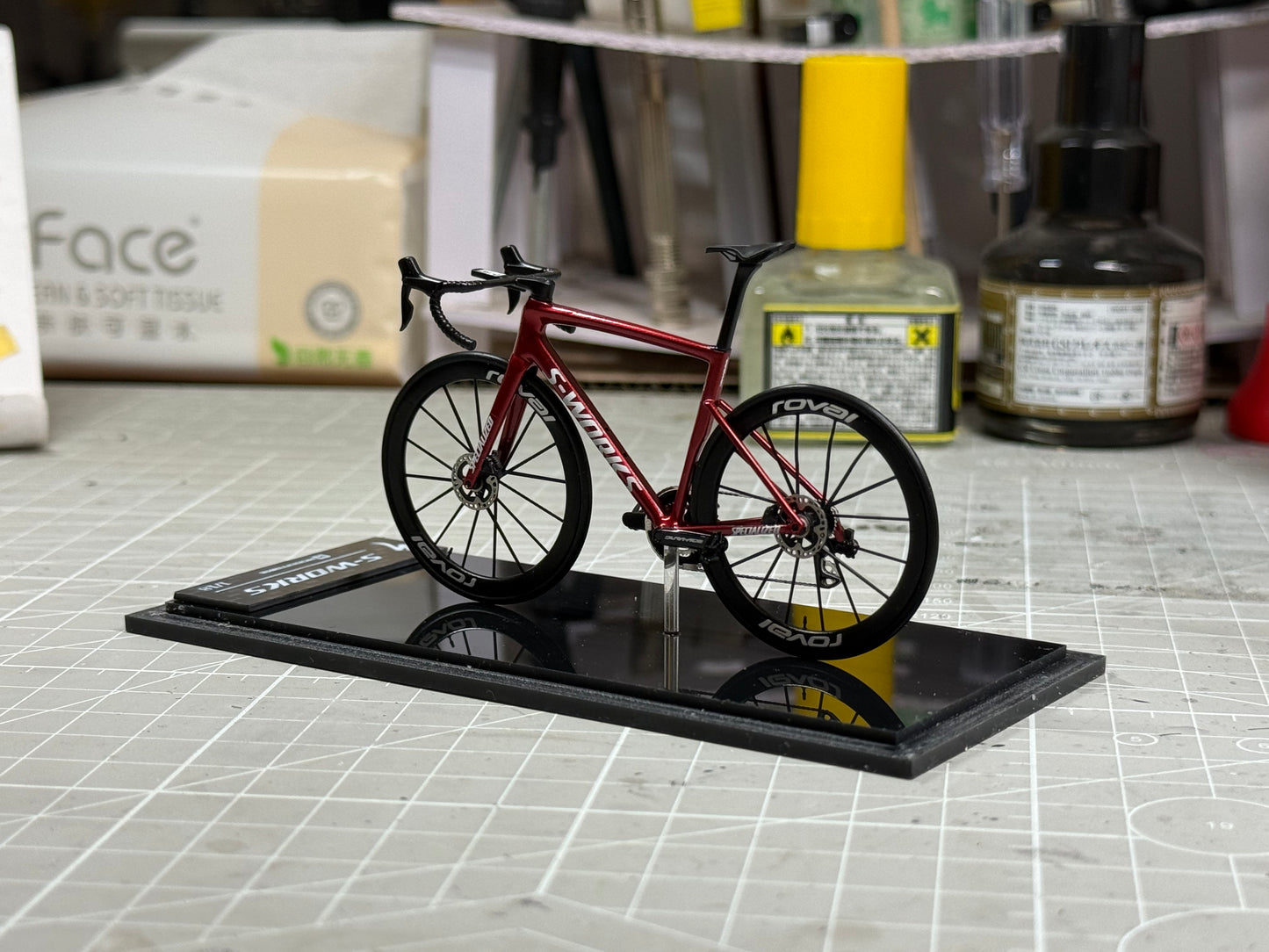 1:18 Specialized SL8 Single Colour Miniatures Model Roadbike Display | Scale Model | Custom-Made Ultra Realistic