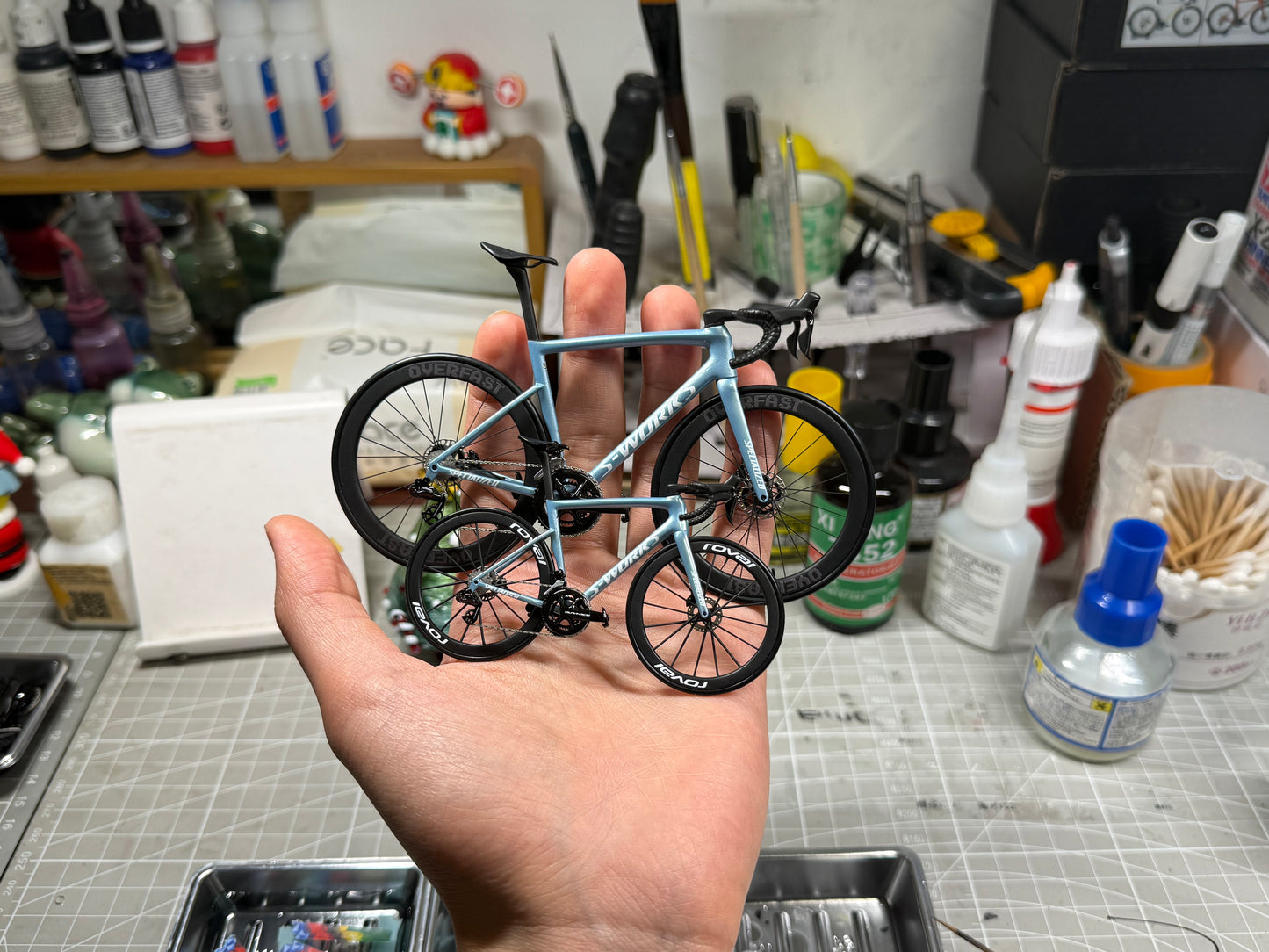 1:18 Specialized SL8 Single Colour Miniatures Model Roadbike Display | Scale Model | Custom-Made Ultra Realistic