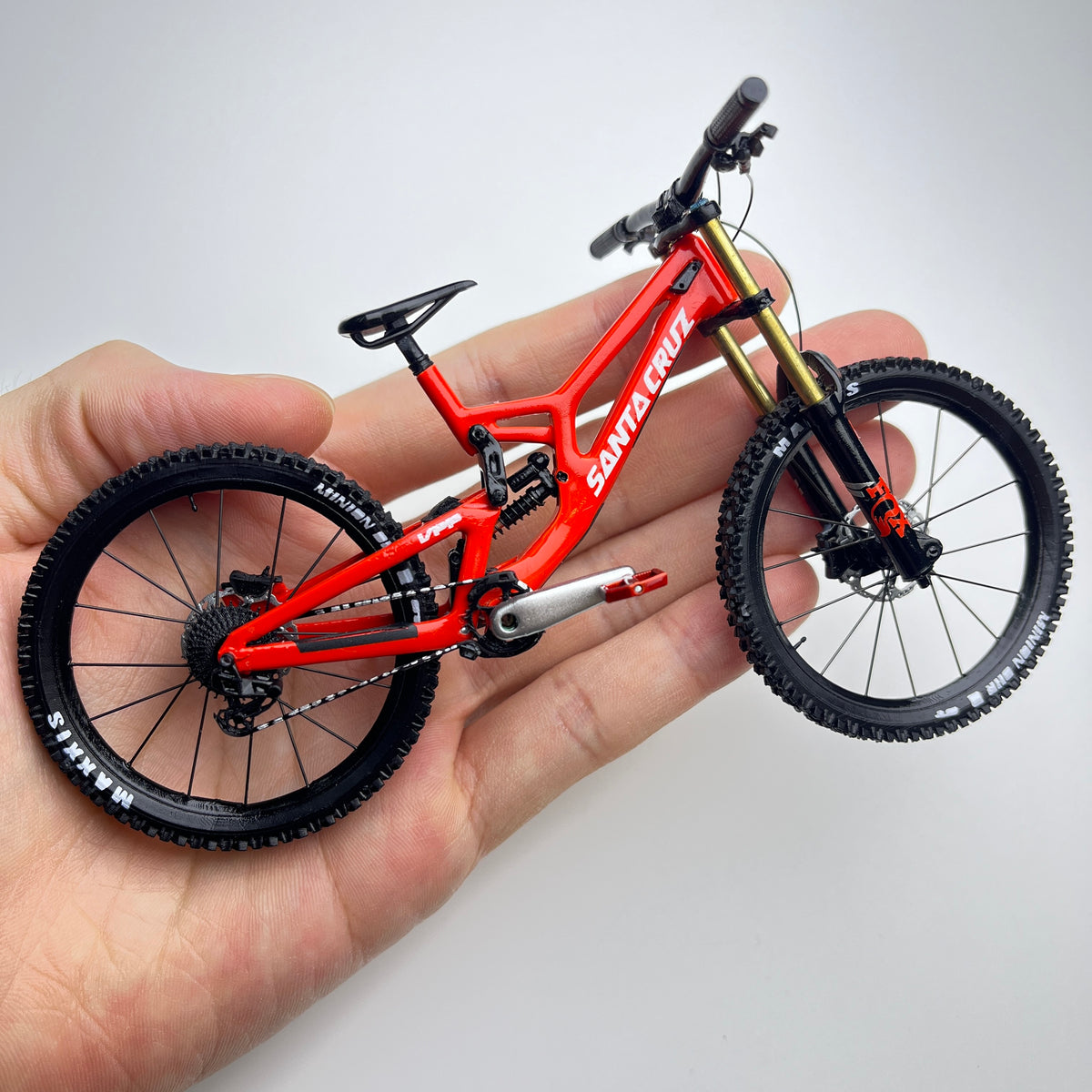 Santa Cruz V10 Scale Model | Miniature Bike Model