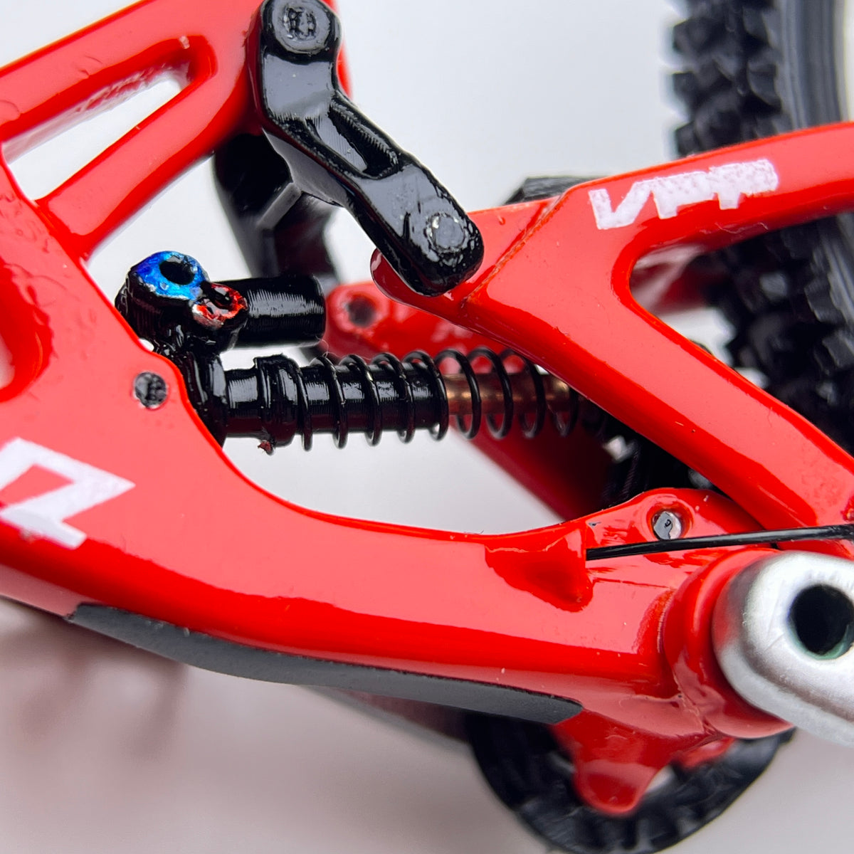 Santa Cruz V10 Scale Model | Miniature Bike Model