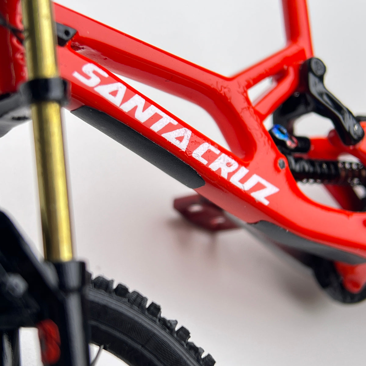 Santa Cruz V10 Scale Model | Miniature Bike Model