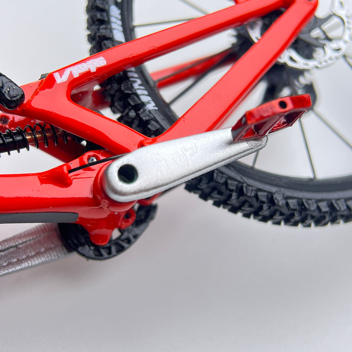 Santa Cruz V10 Scale Model | Miniature Bike Model