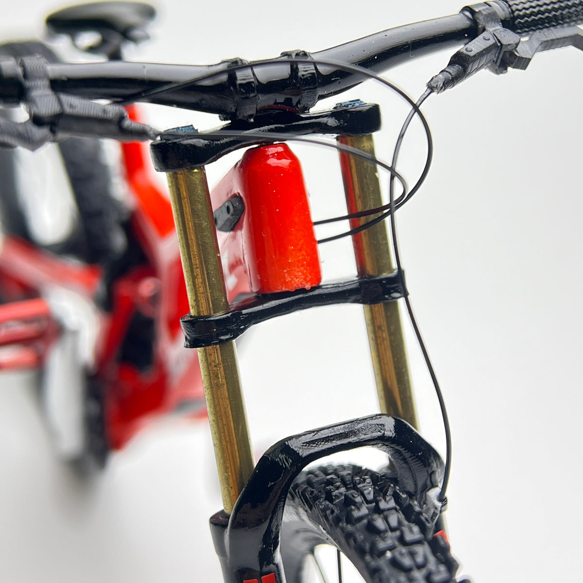 Santa Cruz V10 Scale Model | Miniature Bike Model