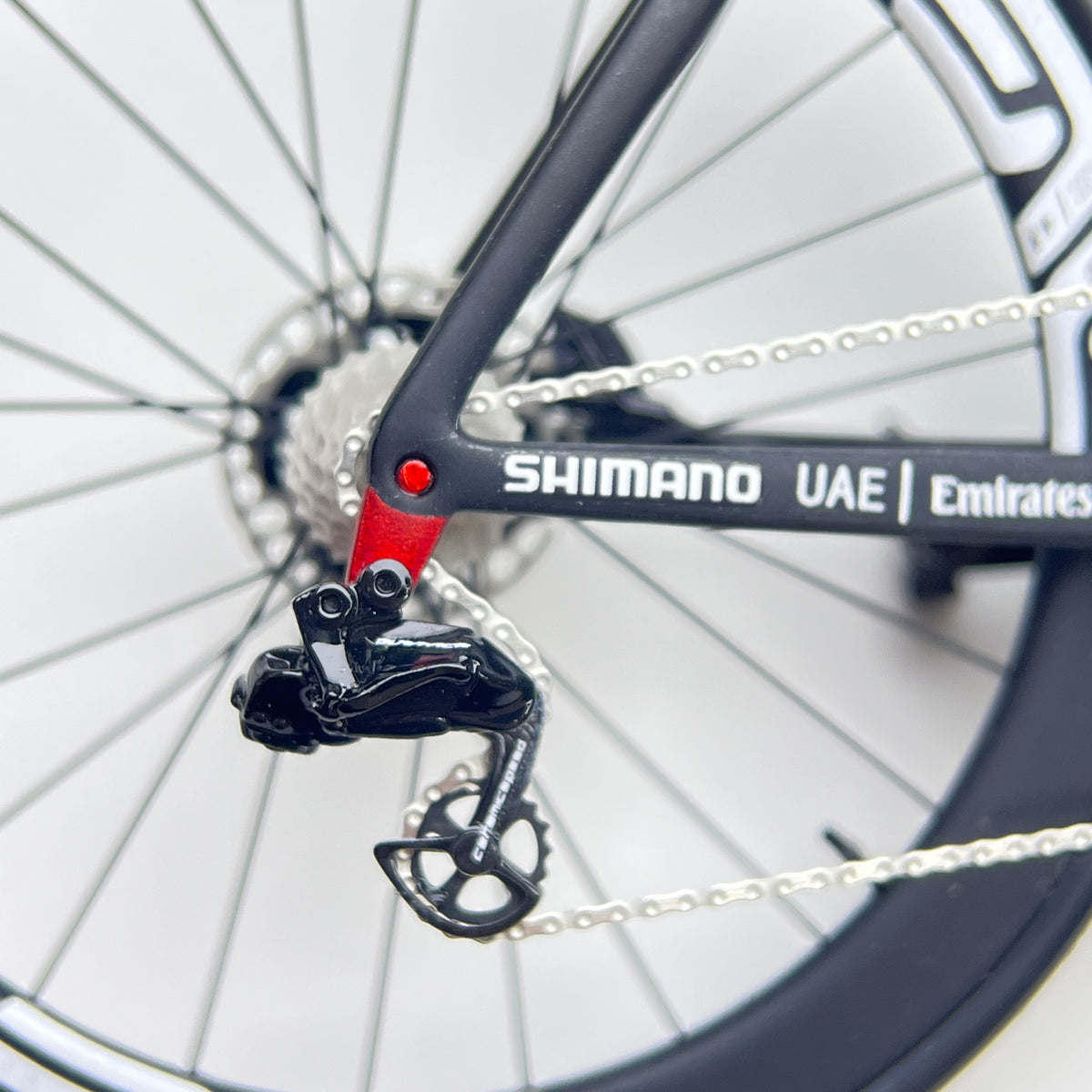 Bianchi Oltre XR4 Specialissima Miniatures Modèle 1:12 Vélo de route | Cadeau pour votre compagnon ou vous-même | Modèle réduit | Ultra réaliste sur mesure