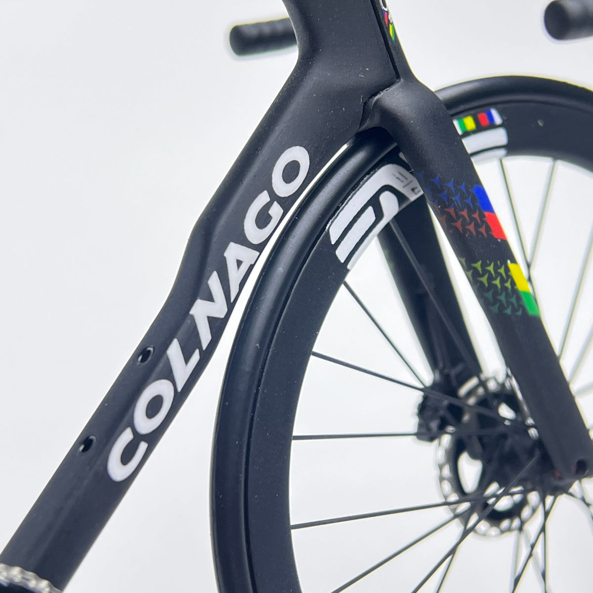 Bianchi Oltre XR4 Specialissima Miniatures Modèle 1:12 Vélo de route | Cadeau pour votre compagnon ou vous-même | Modèle réduit | Ultra réaliste sur mesure
