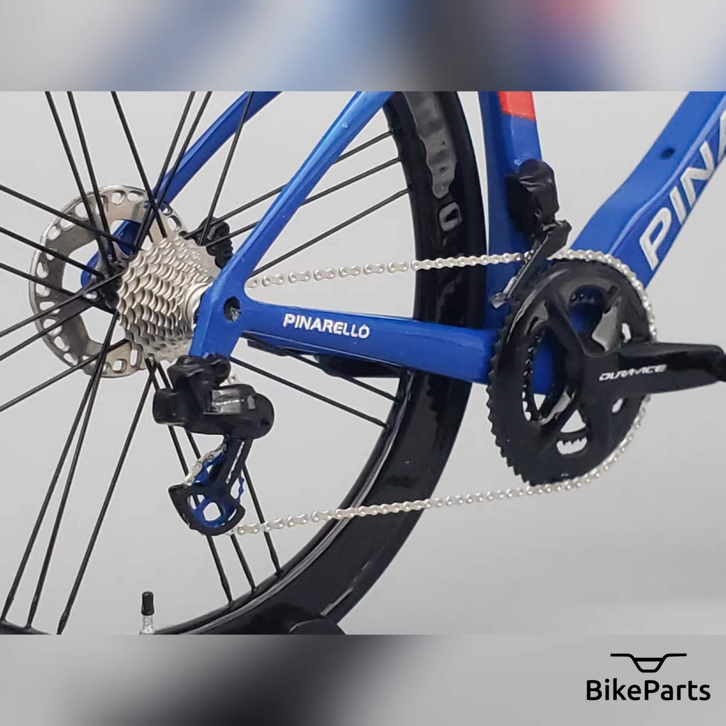 Pinarello Dogma FX F12 F10 F8 Modèle miniature 1:12 Vélo de route | Cadeau pour votre compagnon ou vous-même | Modèle réduit | Modèle miniature sur mesure