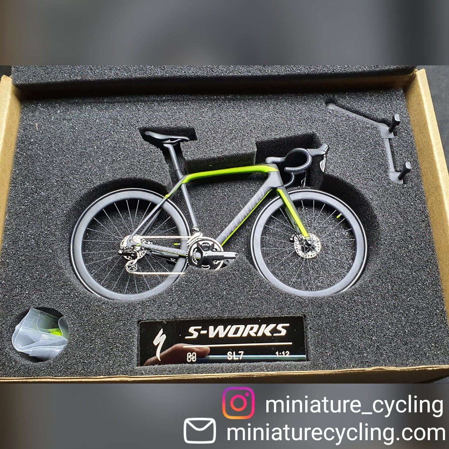 Specialized Tarmac SL5 Sworks Miniaturas Modelo 1:12 Roadbike | Presente para seu companheiro ou para você mesmo | Modelo em escala | Ultra realista feito sob medida