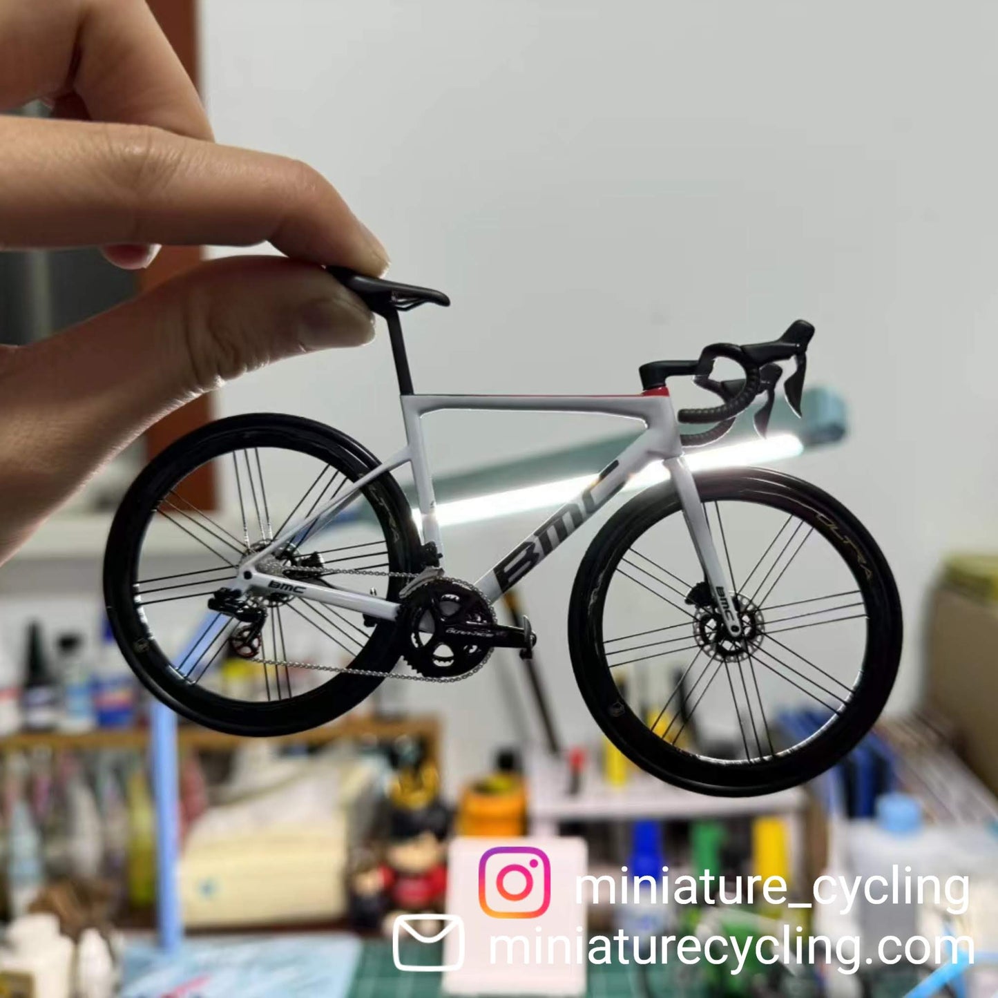 BMC Teammachine SLR 01 1:12 Modelo em miniatura personalizado