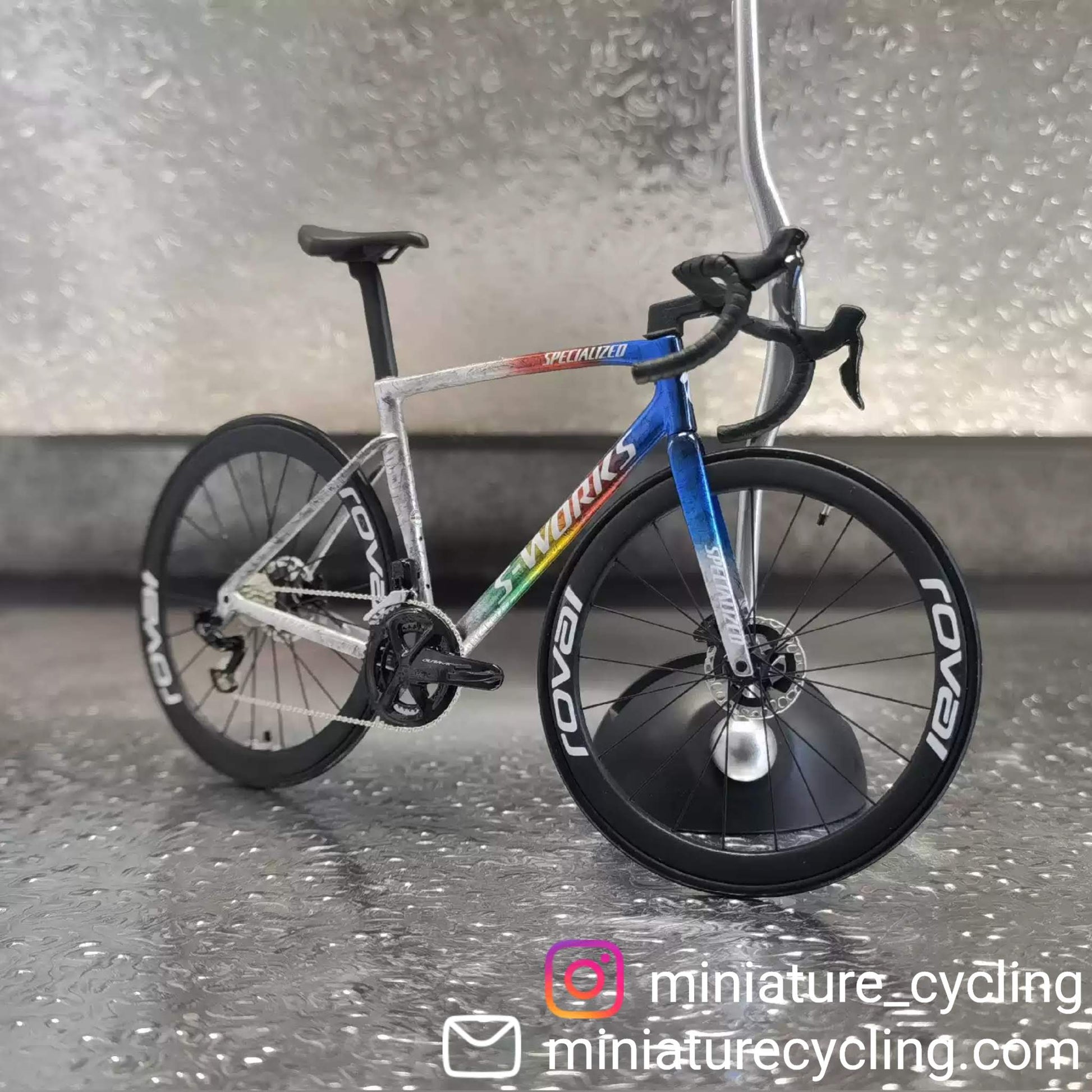 1:12 miniatuur metalen fietspoppenhuisbenodigdheden maat fiets - C010 - België 1:12 miniatuur metalen fietspoppenhuisbenodigdheden maat fiets - C010 - België
