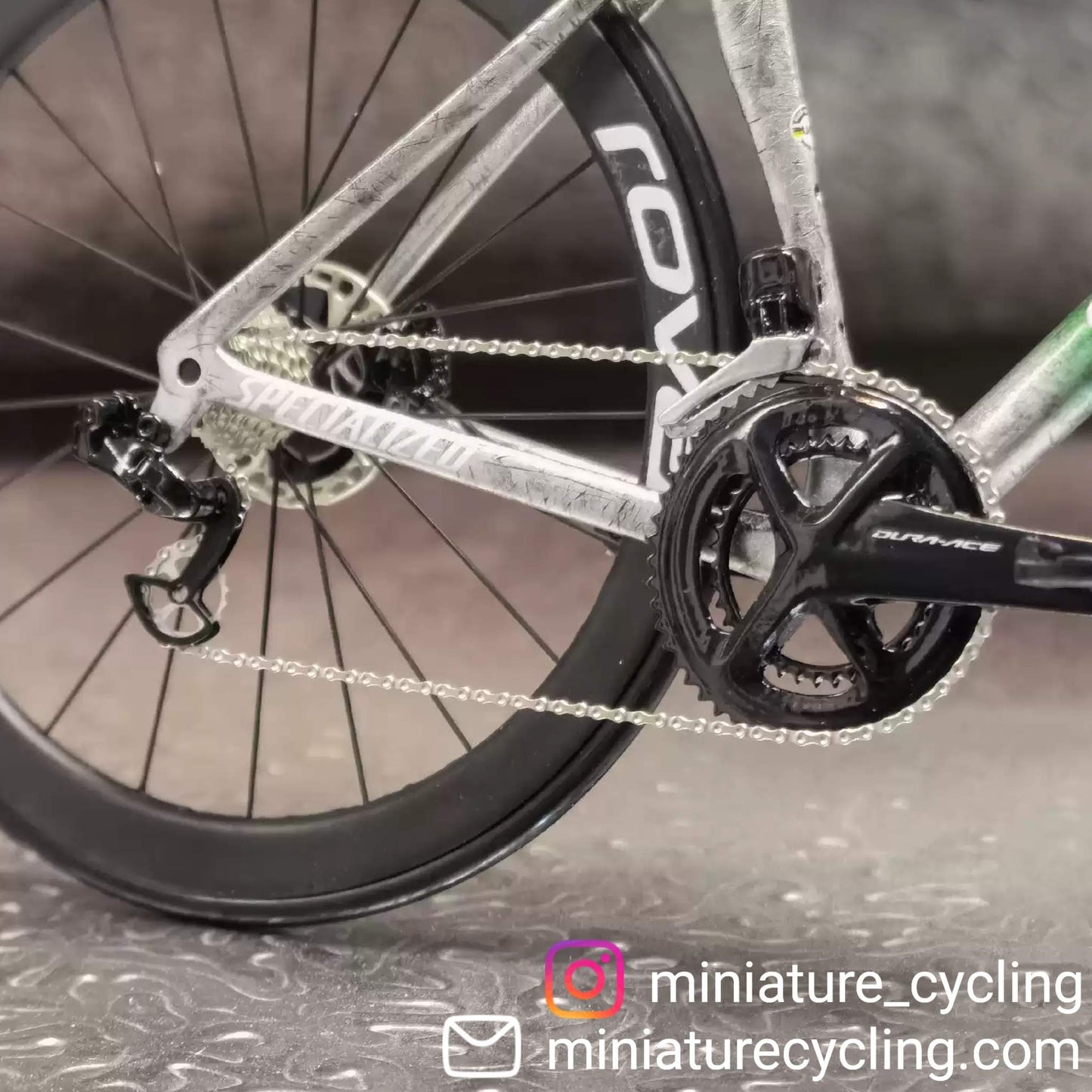 Miniaturas especializadas modelo 1:12 Sworks SL7 SL8 Venge Aethos Roadbike | Presente para seu companheiro ou para você mesmo Modelo em escala