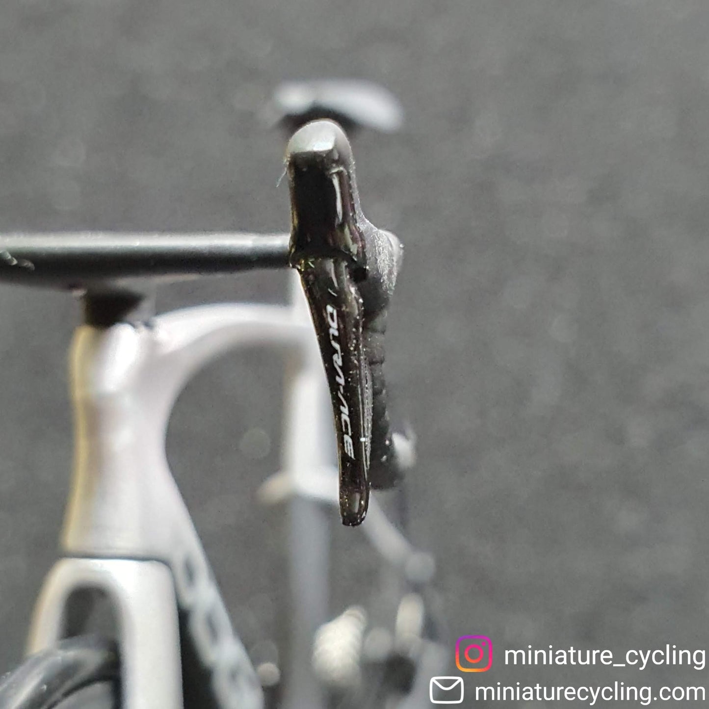 Pinarello Dogma F X F12 F10 F8 Miniature Model 1:12 Roadbike | Scale Models | Custom-Made Miniatures Model