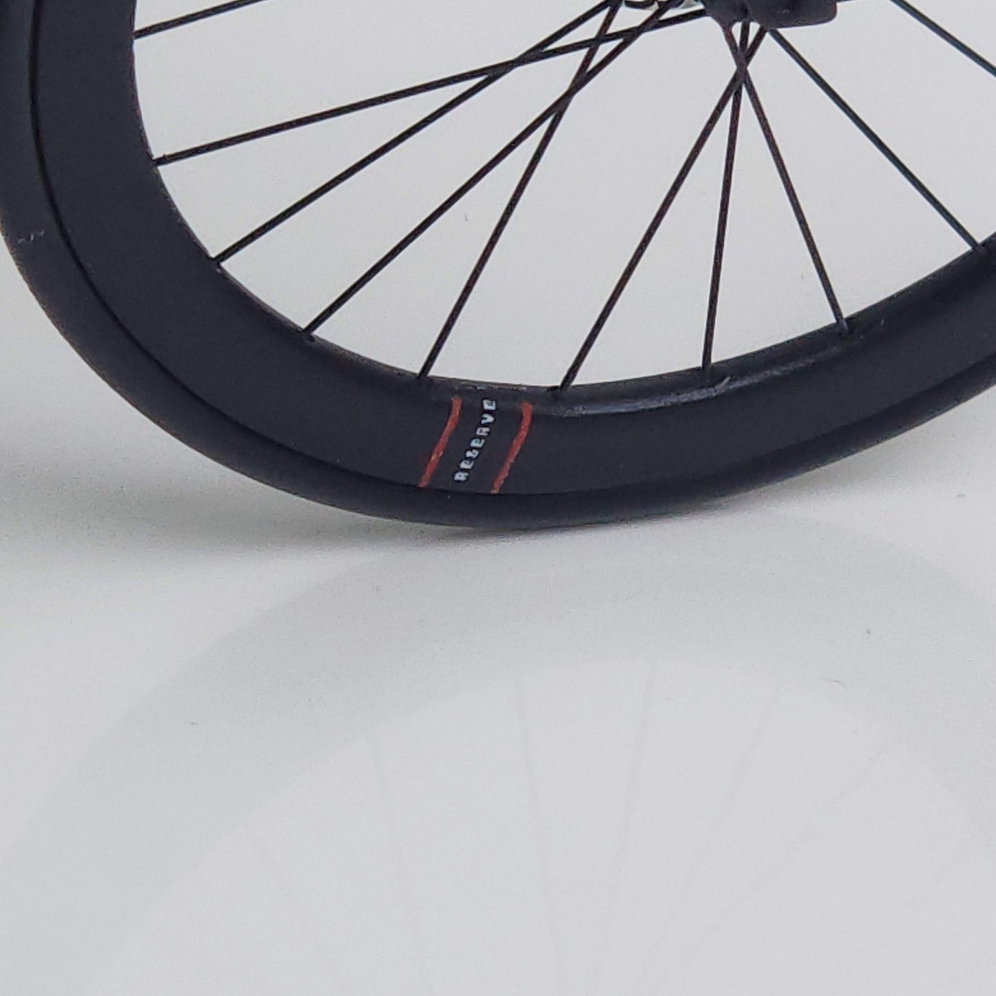 Trek Madone Gen 6 7 Miniatures Model 1:12 Roadbike | Dárek pro vašeho partnera nebo pro sebe | Model v měřítku | Na zakázku ultra realistické