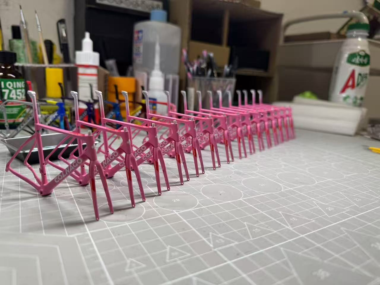 Bianchi Oltre XR4 Specialissima Miniatures Modèle 1:12 Vélo de route | Cadeau pour votre compagnon ou vous-même | Modèle réduit | Ultra réaliste sur mesure