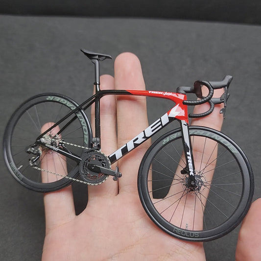 Trek Emonda Miniaturas Modelo 1:12 Roadbike | Presente para seu companheiro ou para você mesmo | Modelo em escala | Ultra realista feito sob medida